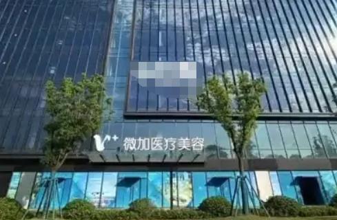 上海微加医疗美容隆胸多少钱?哪个医生能做隆胸？案例图