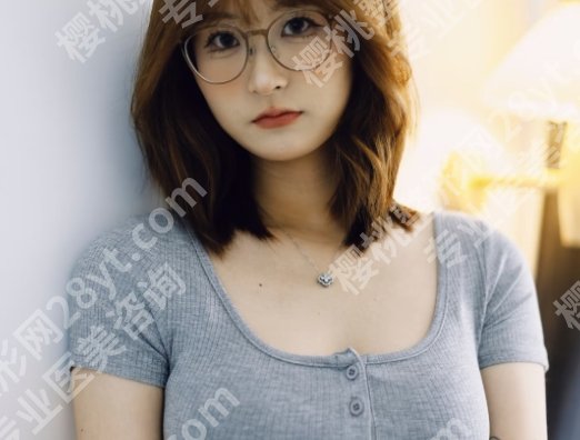 厦门大学附属第一医院隆胸专家相关介绍！殷佳鹏、樊树强很牛！挂号及预约攻略！