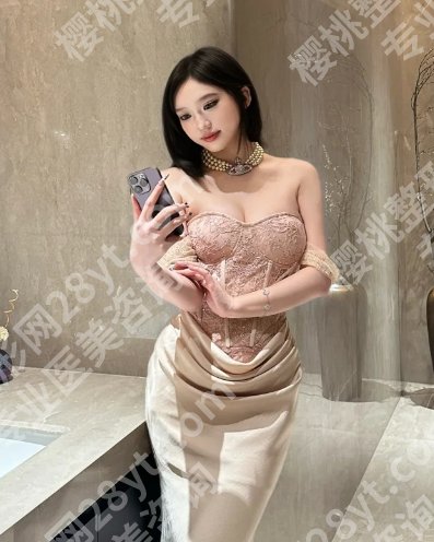 乐山人民医院缩胸手术费用多少？2025抽脂缩胸2W+左右起！值得信赖