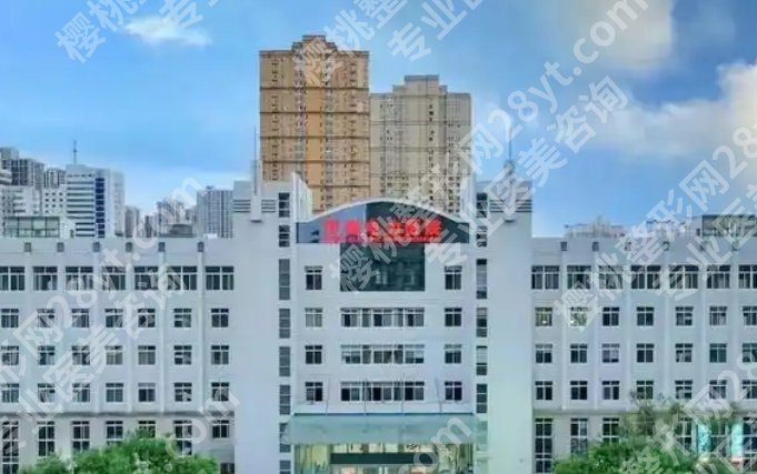 何永强双眼皮技术怎么样？埋线和全切案例多！内附25年价格明细！