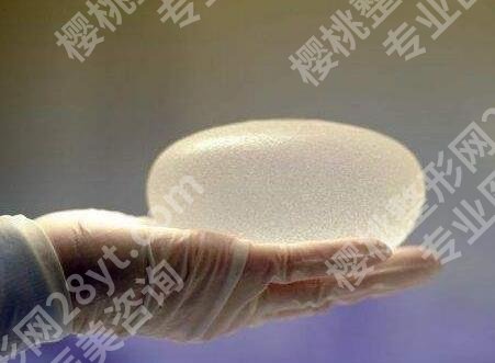 韦敏医生隆胸痛不痛？揭晓医生技术实力与隆胸实例分享