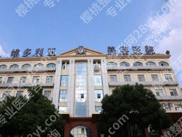 刘中策医生隆胸怎么样？查看医生资料_就诊医院介绍分享