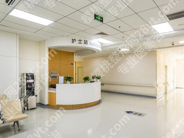 广州华侨医院缩胸手术费用是多少？价格大公开_含医院信息分享