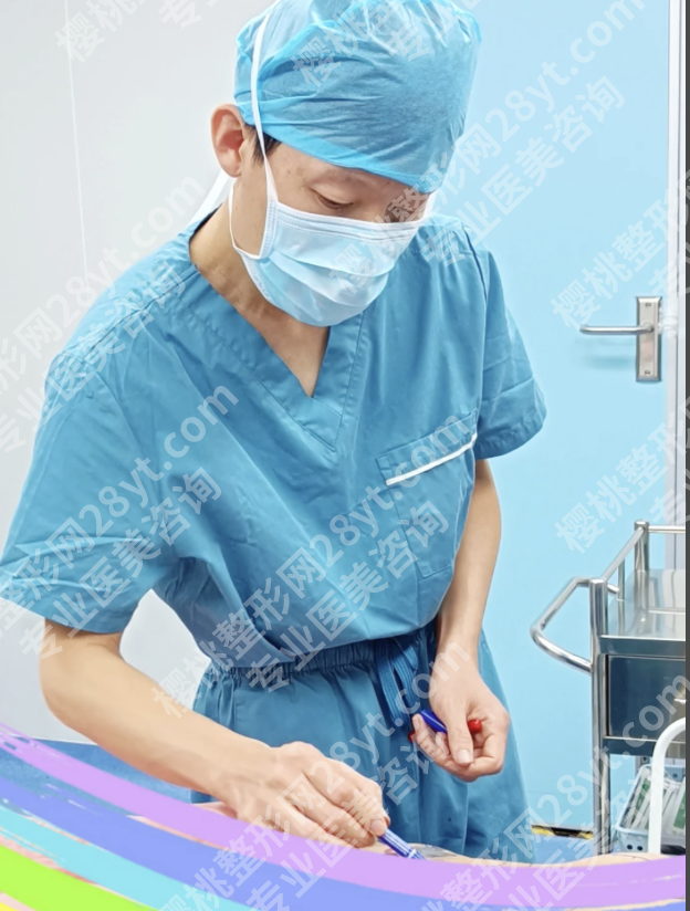 福州腹壁整形术好的医生是谁？福州不同需求对应的医生选择表