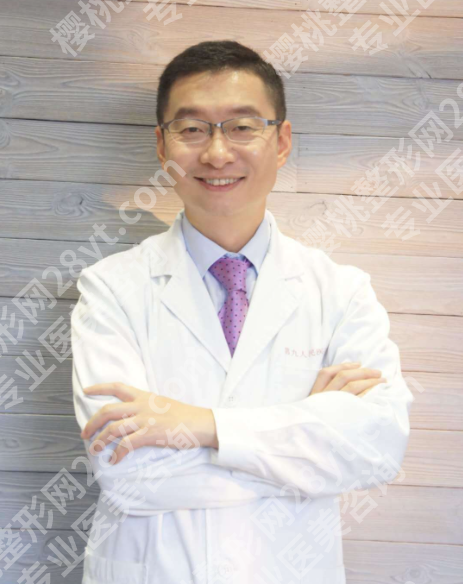 上海九院徐华缩胸：20年实战派+血供保护术，巨乳党直呼“救星”